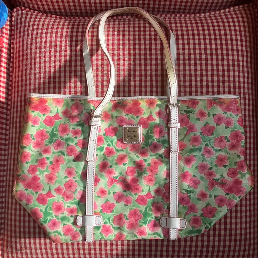 VINTAGE DOONEY & BOURKE Pink Petunia Flowered Shoulder Bag Purse *With Wallet